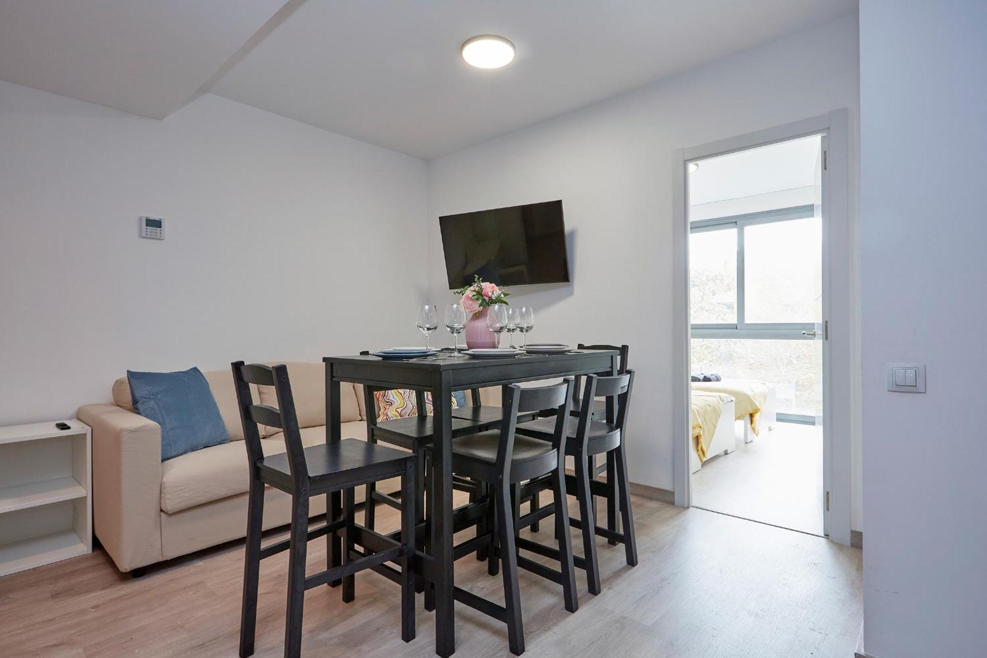 Three Bedroom Two Bathroom Apartment Close To Beach Barcelona Eksteriør billede