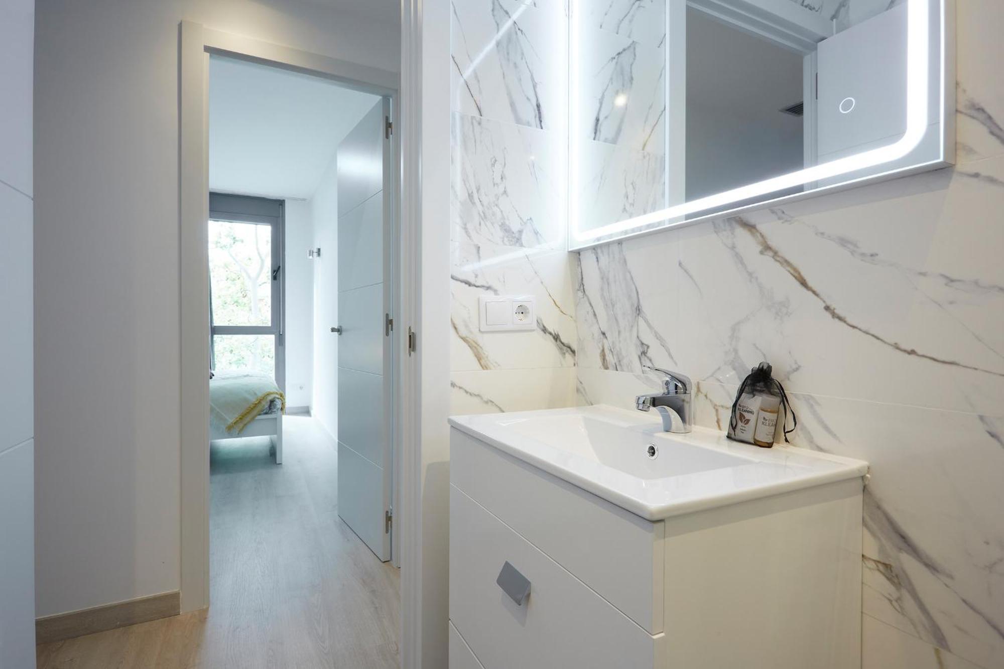 Three Bedroom Two Bathroom Apartment Close To Beach Barcelona Eksteriør billede